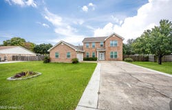 2204 Shelby Lane, Ocean Springs, MS 39564