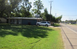1802 N Center Street, Bonham, TX 75418