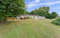 1441 Pawnee Boulevard, Akron, OH 44312
