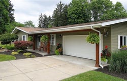 8075 Crestwood Drive, Garrettsville, OH 44231