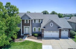 2211 Broadwater Drive, Papillion, NE 68046