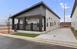279 N Sunview LN, Hurricane, UT 84737