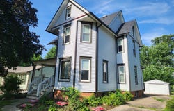 1419 West Street, Grinnell, IA 50112