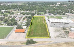 210 S RED RIVER EXPRESSWAY, Burkburnett, TX 76354