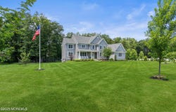 2 Tiffany Court, Farmingdale, NJ 07727