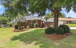 4961 Cedar Creek Ct, Pace, FL 32571