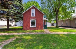 618 N River Avenue, Alma, MI 48801