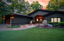29 Ciento Way, Hot Springs Village, AR 71909