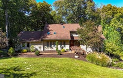 30 ROBIN LEA Lane, FLEETWOOD, PA 19522