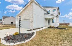 507 Harpers Ferry, Savoy, IL 61874