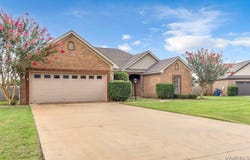 199 Village Way, Wetumpka, AL 36093