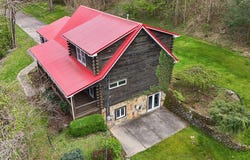 250 HEBRON RD, St. Marys, WV 26170