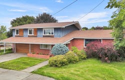 1023 S ADAMS St, Spokane Valley, WA 99037