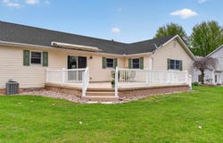 4693 E Sunset Drive, Syracuse, IN 46567