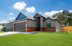 203 W Elm Street, Whitewright, TX 75491