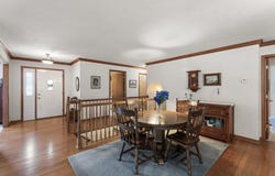 980 Stillwater Pkwy, Crown Point, IN 46307