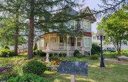 201 S VINE AVENUE, Marshfield, WI 54449