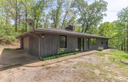 136 Rhinestone Ln, Poplar Bluff, MO 63901