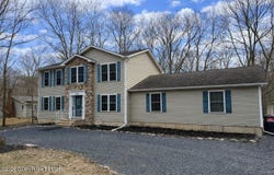 4938 Pine Ridge Drive W, Bushkill, PA 18324