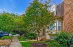 7930 PEYTON FOREST, ANNANDALE, VA 22003