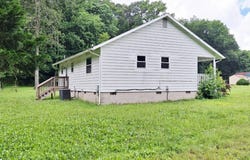 119 Gunther Ln, Weems, VA 22576