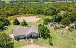 220 Overlook Drive, Caney, KS 67333