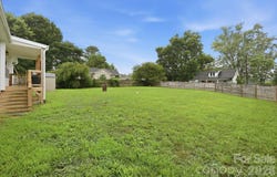 417 Glover Street, Hendersonville, NC 28792