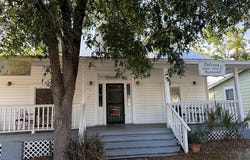 133 Ave E, Apalachicola, FL 32320