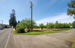 E Beacon, Eugene, OR 97404