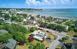17 Bayberry Avenue, Kennebunk, ME 04043