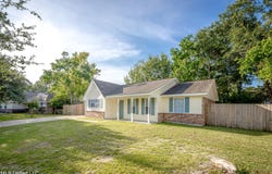 12505 W Canterbury Drive, Ocean Springs, MS 39564