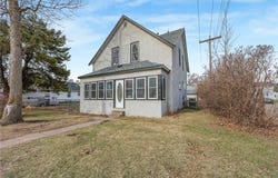 300 4th Street SW, Little Falls, MN 56345