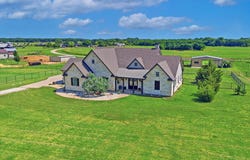 10040 Horseshoe Nail Road, Pilot Point, TX 76258