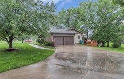 126 Rohrer Heights Drive, Osawatomie, KS 66064