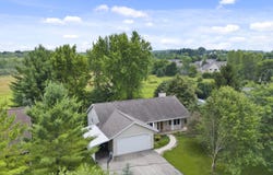 405 Pheasant Ln, Sullivan, WI 53178