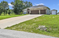 365 Madison Valley Lane, Kirbyville, MO 65679