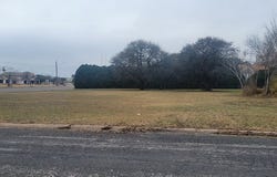 900 E Houston, Beeville, TX 78102