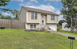 5 Craigie Avenue, Johnston, RI 02919