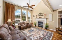 5570 E SHORELINE DR, Post Falls, ID 83854