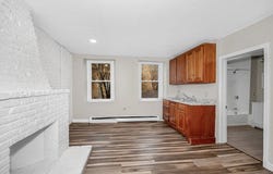 114 Appleton St, Lowell, MA 01852