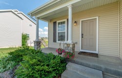 3015 Timber Cove Drive, Cedar Falls, IA 50613