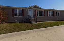 1855 Laurel St, Newport, MI 48166