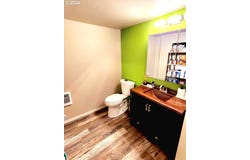 37510 CRABTREE DR, Crabtree, OR 97335