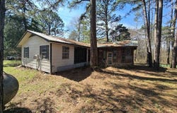 22472 Spruce Loop, Hodgen, OK 74939