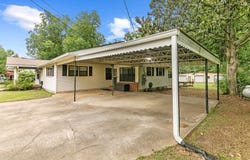 6970 Walden Dr, Kinsey, AL 36303