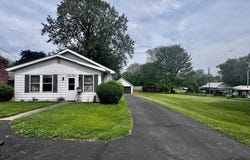 1220 S Darwin Avenue, Princeton, IN 47670