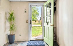 24 Schoolhouse Road, Warren, RI 02885