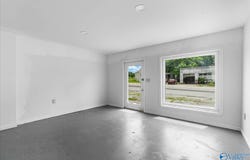 125 W Indiana Avenue, Whitwell, TN 37397