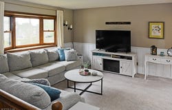 34 Mitchell Rd, Hackettstown Town, NJ 07840-2541