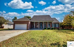 1808 S Nicklaus Drive, Clinton, MO 64735